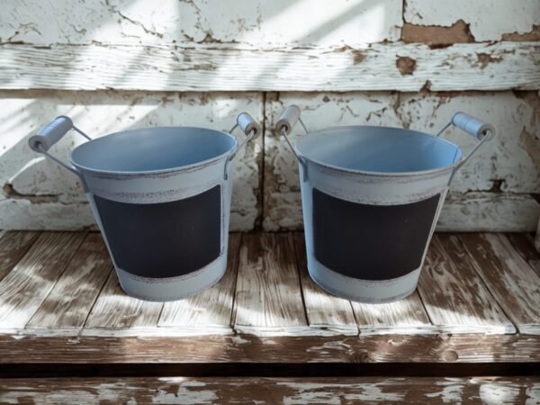 WhatsApp Image 2025-11-03 at 13.43.37 (2) Juego de 2 Macetas Cubo Metálicas Vintage Gris Pizarra con Asa (15x14 cm)