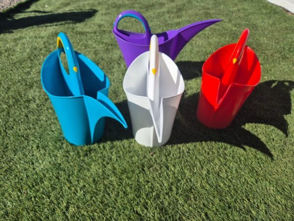 Regadera de Jardín 2 Litros | Diseño Moderno, Plástico Duradero y Riego de Precisión