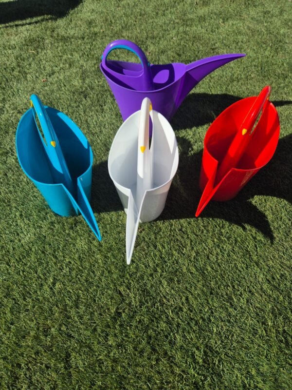 Regadera de Jardín 2 Litros | Diseño Moderno, Plástico Duradero y Riego de Precisión