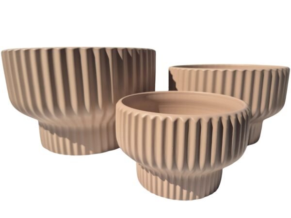 WhatsApp Image 2025-11-11 at 18.52.49 Pack 3 Maceteros Grandes Estriados Modernos